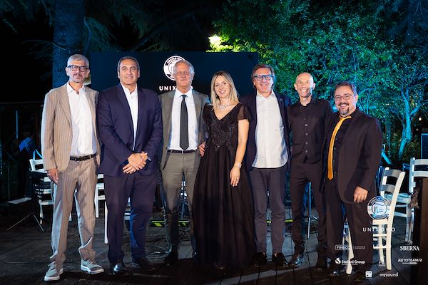 Circolo Tennis Scaligero<br> Unixono & Elena Camo: Le Grandi Voci Pop