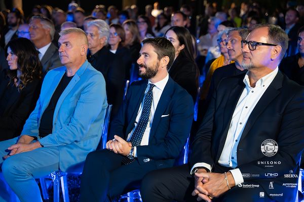 Circolo Tennis Scaligero<br> Unixono & Elena Camo: Le Grandi Voci Pop