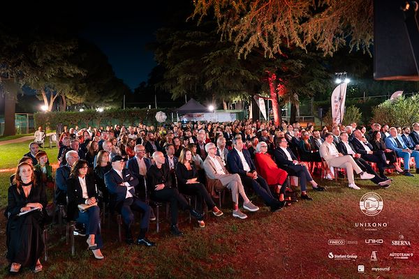 Circolo Tennis Scaligero<br> Unixono & Elena Camo: Le Grandi Voci Pop