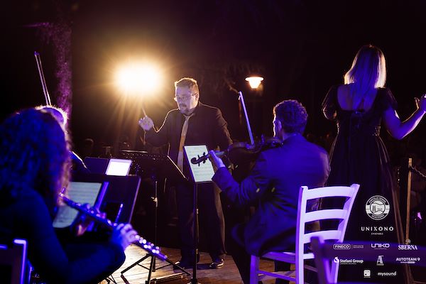 Circolo Tennis Scaligero<br> Unixono & Elena Camo: Le Grandi Voci Pop