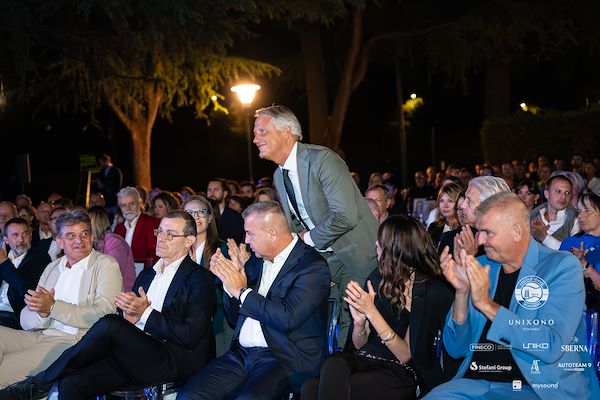 Circolo Tennis Scaligero<br> Unixono & Elena Camo: Le Grandi Voci Pop