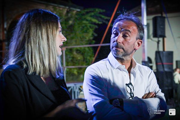 Stefani Group con Disanima Piano per Paola Turci e Gino Castaldo: Il tempo dei Giganti